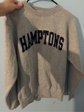 Hamptons Gray Crewneck Sweatshirt size xs from Blue 84